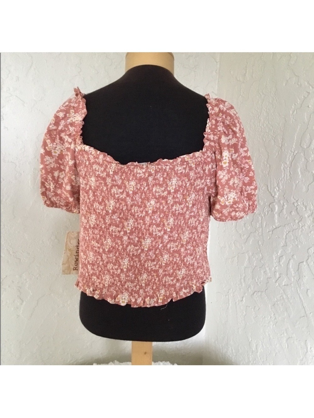 Rewind Smocked Floral Button Front Top – XL – NWT cropped length - Picture 15 of 16